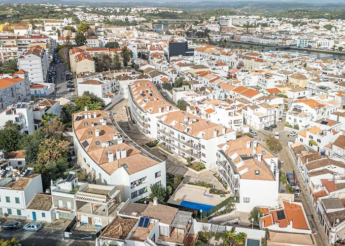 아파트 Pepita-tavira Centre, Pool & Garage