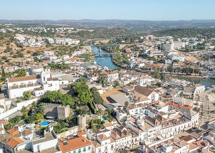 Pepita-tavira Centre, Pool & Garage 아파트