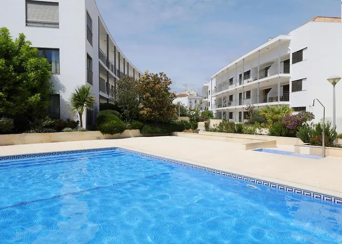Pepita-tavira Centre, Pool & Garage Apartament