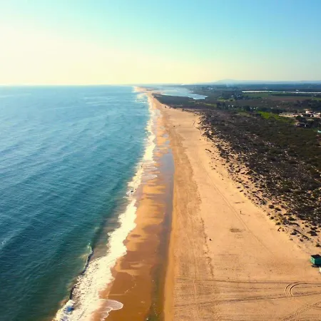 Pepita-tavira Centre, Pool & Garage Apartment